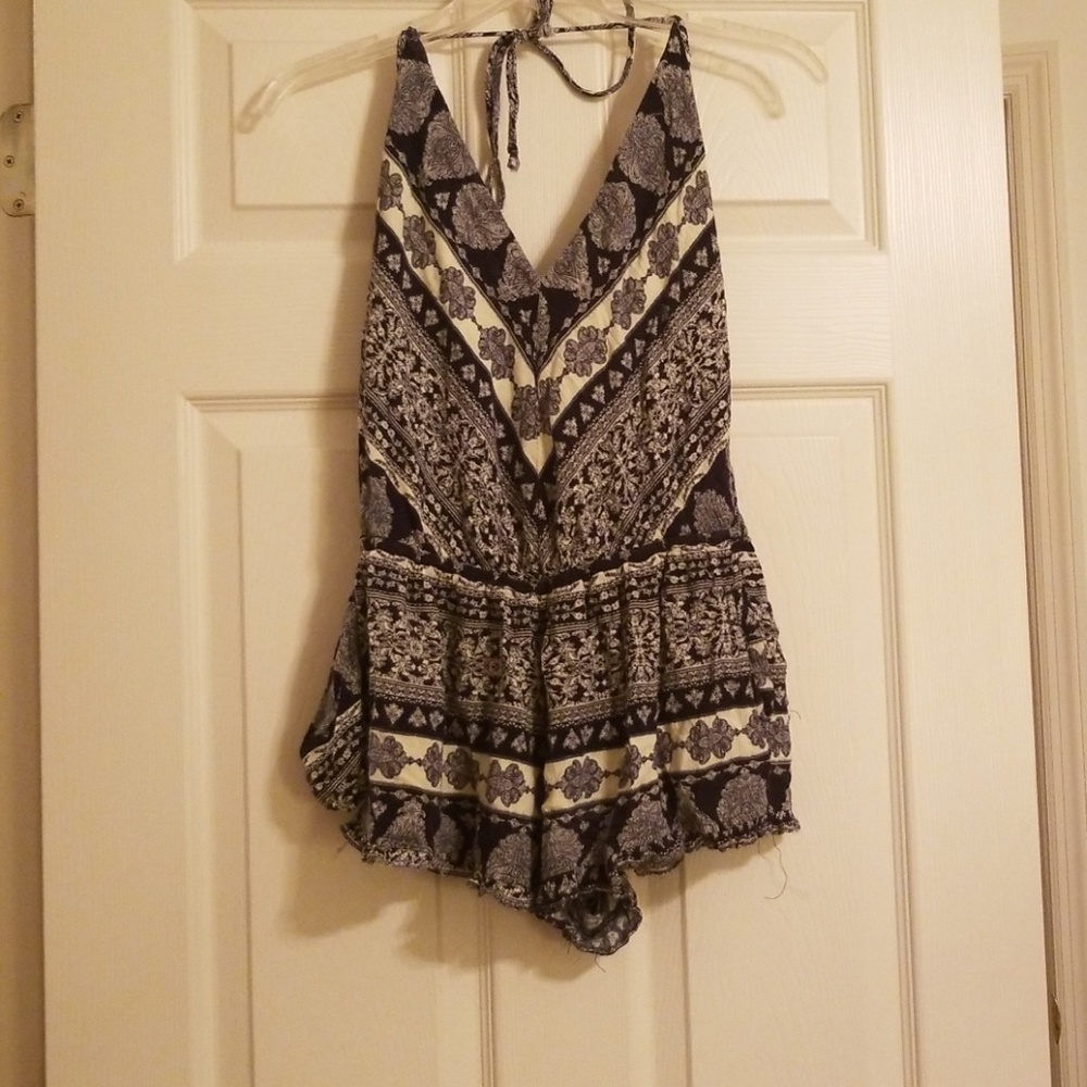 Romper - Picture 2 of 4